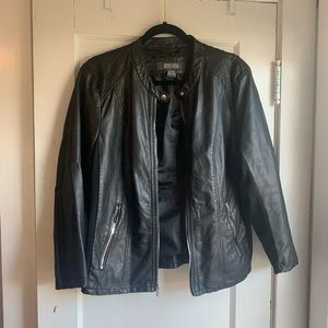 Black leather jacket 🖤😎